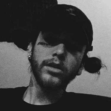 Cayman Cline (Lil Cobaine) — Tongue Tied перевод